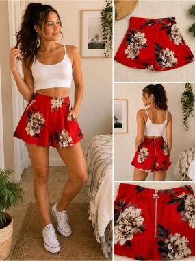 Floral Red Women's Shorts